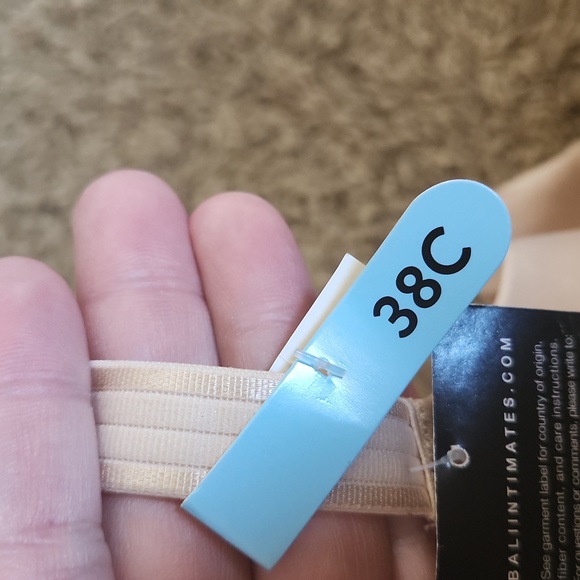 Bali Smoothing Underwire Bra - Picture 8 of 10